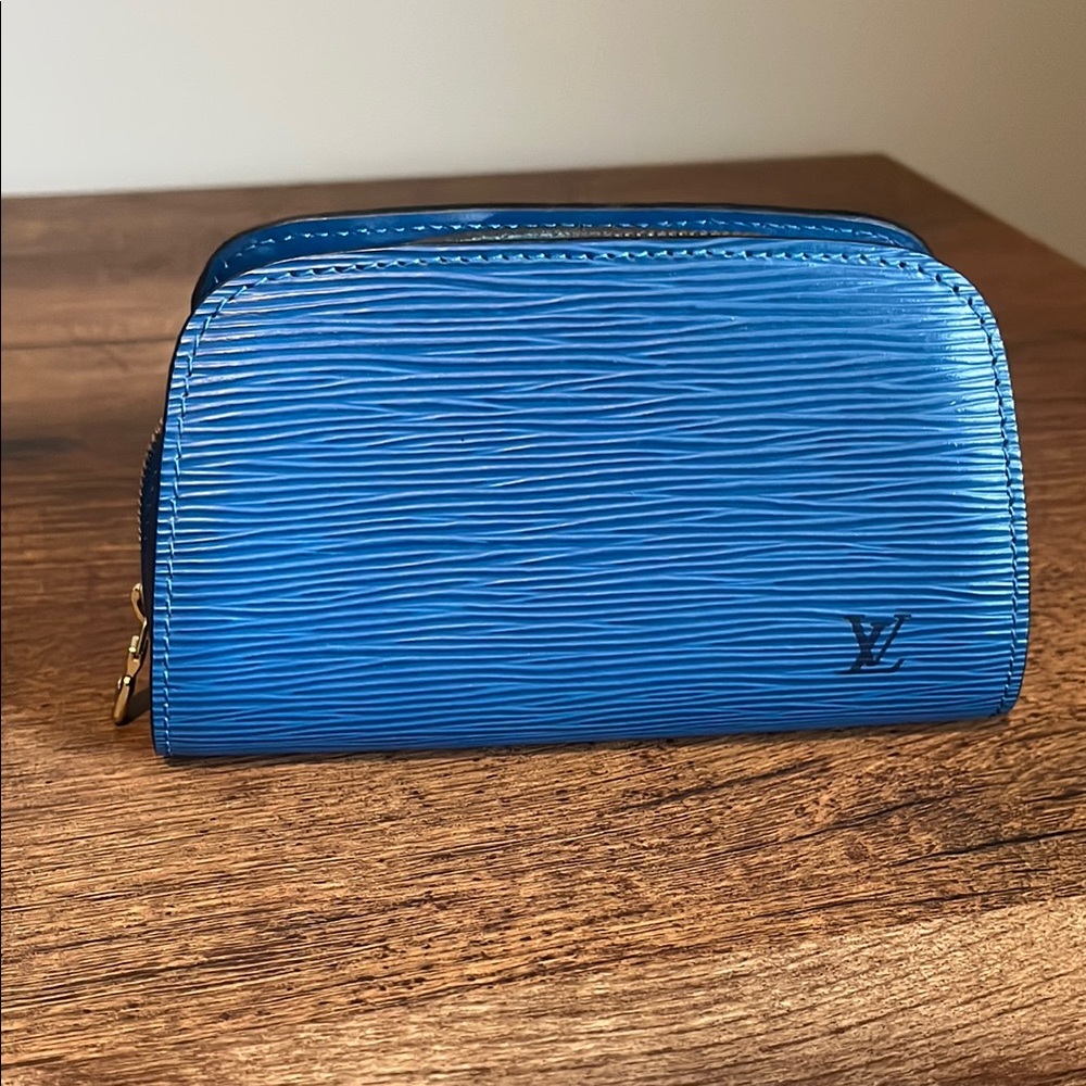 Louis Vuitton Vibrant Blue Epi Leather Pouch